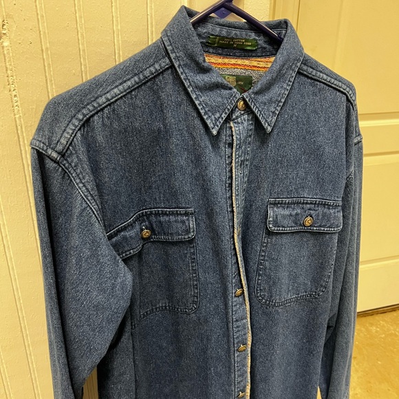 Men’s Medium Orvis Denim Button Down Lined Jacket - Picture 3 of 10